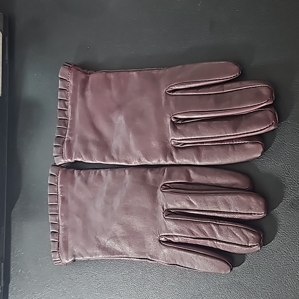 Ann Taylor Burgundy Leather Gloves